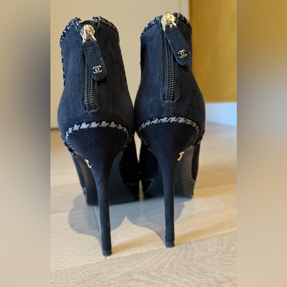 CHANEL Ankle Booties Sz Eur 40 - Picture 5 of 9